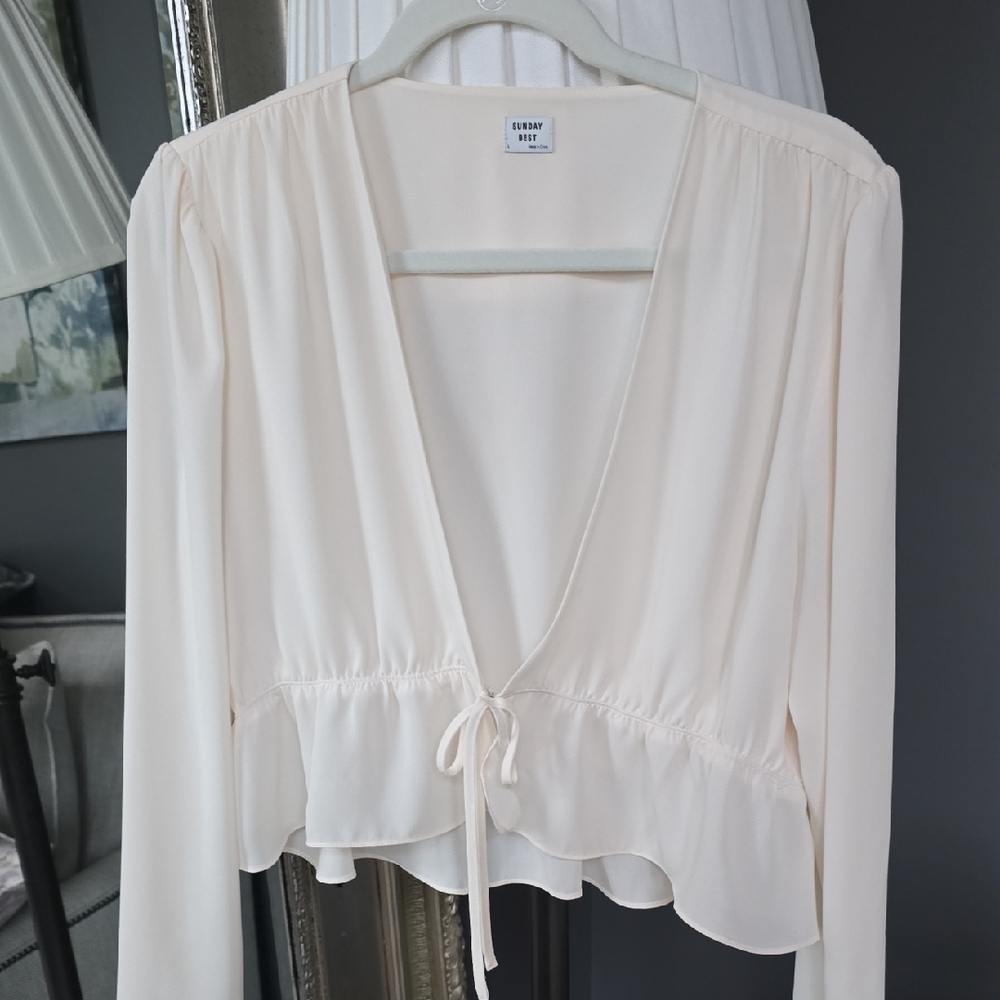 H&M Cream Long Sleeve Blouse